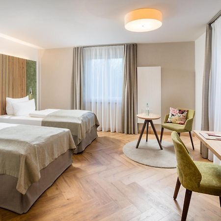 Parkhotel Gueldene Berge Weißenfels Buitenkant foto