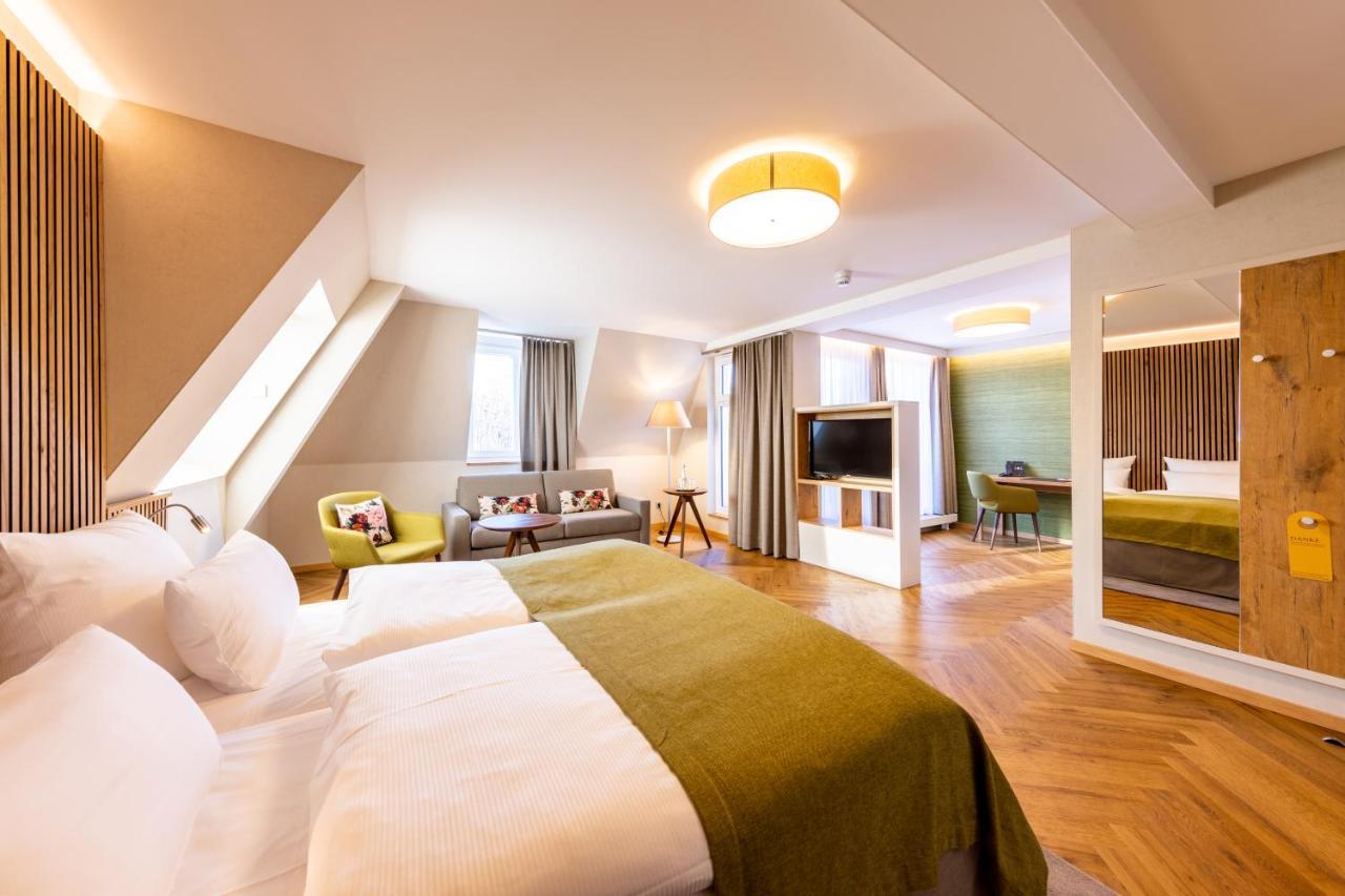 Parkhotel Gueldene Berge Weißenfels Buitenkant foto