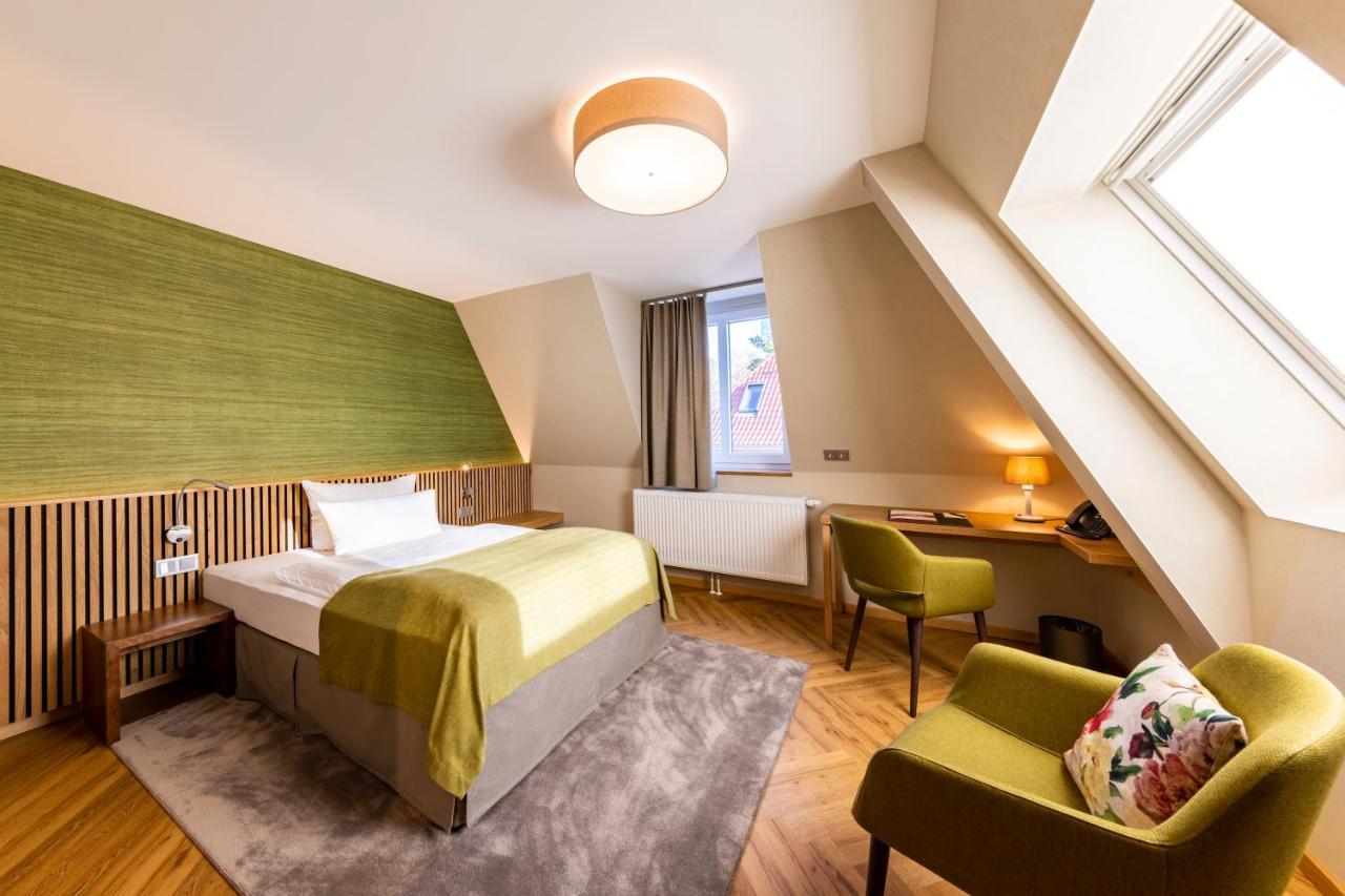 Parkhotel Gueldene Berge Weißenfels Buitenkant foto