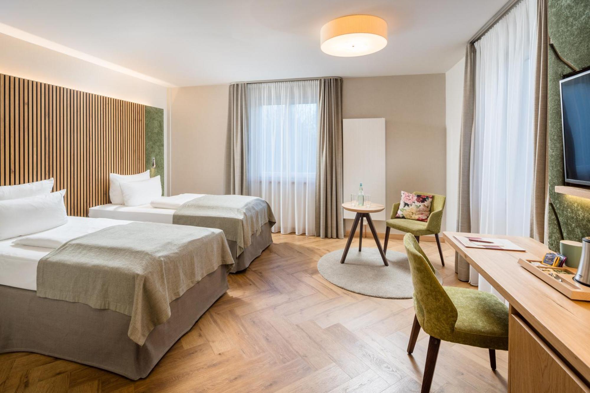 Parkhotel Gueldene Berge Weißenfels Buitenkant foto