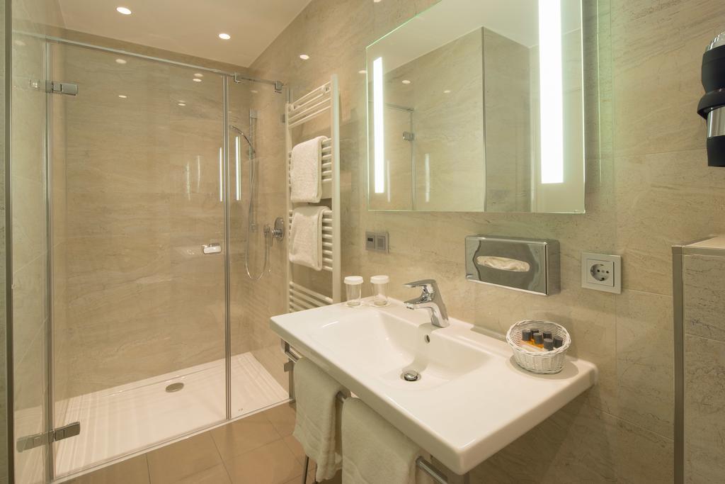 Parkhotel Gueldene Berge Weißenfels Kamer foto
