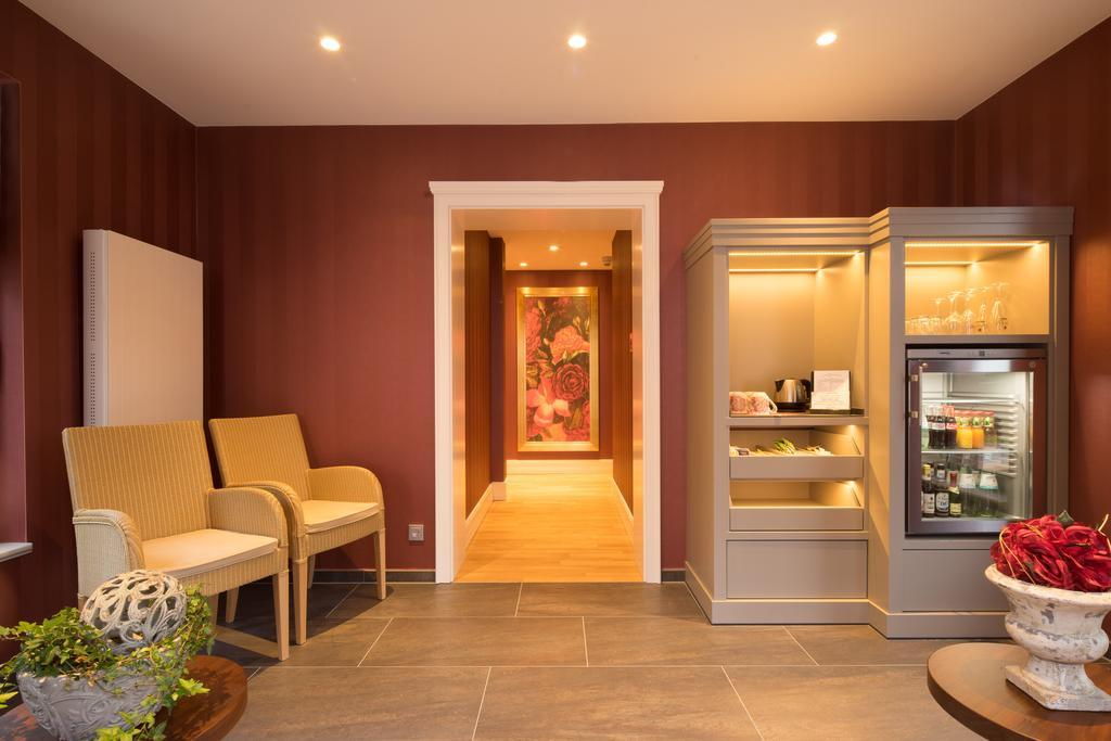 Parkhotel Gueldene Berge Weißenfels Buitenkant foto